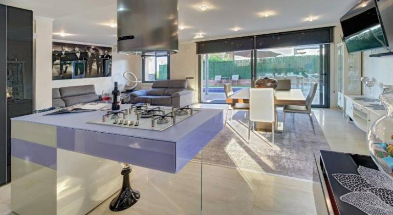 Villa with jacuzzi & pool | Dogs allowed — photo 2