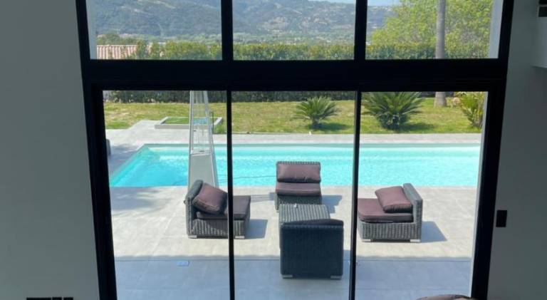 Villa with pool — photo 3