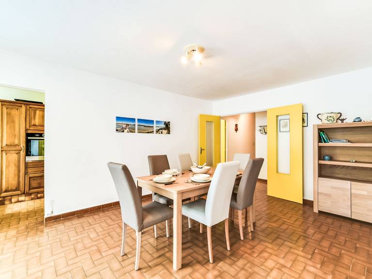 Fully equipped holiday apartment with patio | Beach nearby | Dogs allowed — photo 2