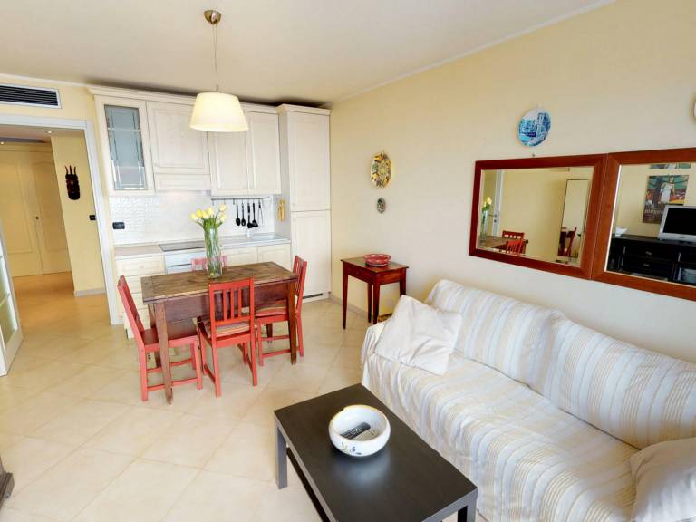 Apartment with 1 room for 4 persons — photo 3