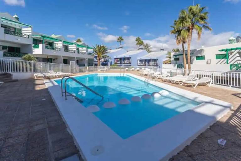 Apartment with fast internet & pool | Sea view — photo 4