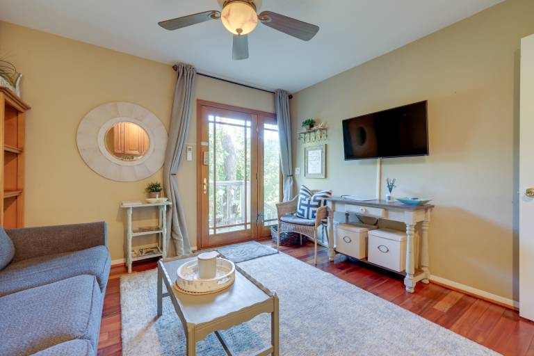 Chic Peaceful Retreat 16 Mi to Beaches & Wineries! — photo 4