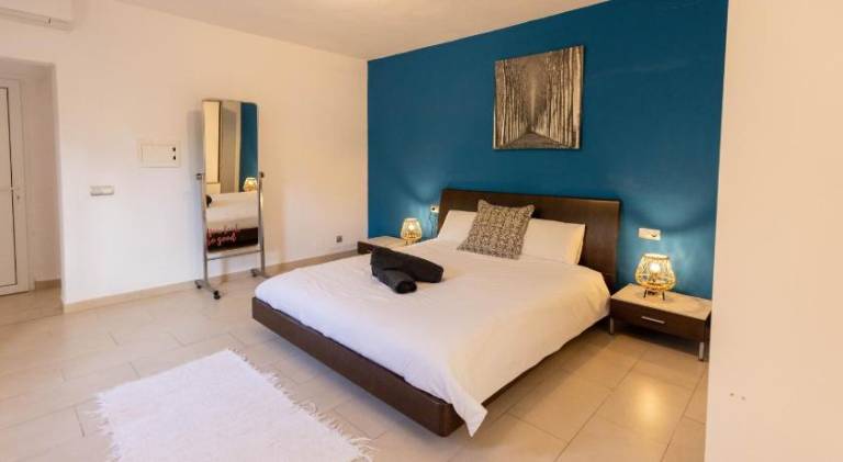 Fully equipped ample villa with patio, BBQ & private pool | Pets allowed — photo 2