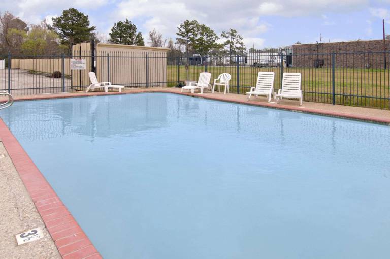 Motel 6 Crowley, LA — photo 5