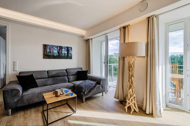 FeWo Se(e)hnsucht: 63 m² Ferienwohnung mit Balkon, Boxspringbett & E-Ladestation in Binz