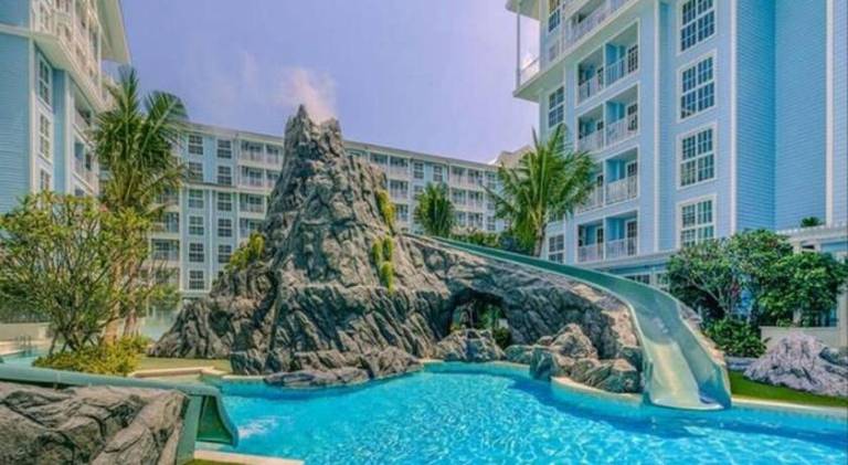 Grand Florida beachfront resort — photo 3