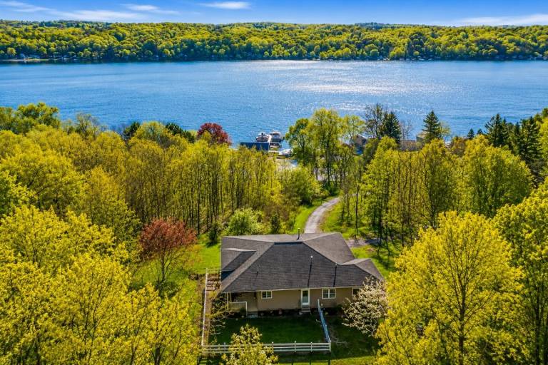 House  Conesus Lake