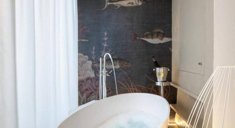 Rental apartment with jacuzzi — photo 3