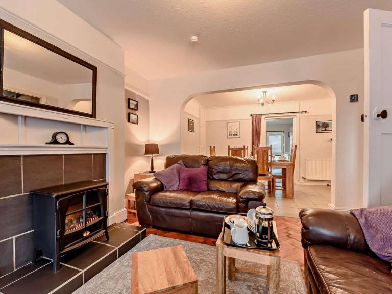 Fully equipped charming cottage with yard | Close to the beach | Pets are welcome — photo 2