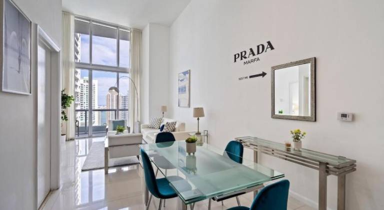 Holiday apartment with hot tub & pool | Near Bayfront Park — photo 5