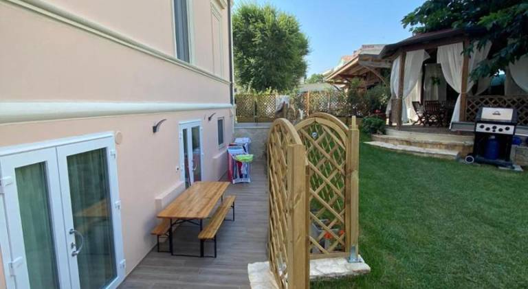 Family-friendly apartment with yard, patio & pool | Beach nearby | Suitable for remote work | Pet-friendly — photo 5
