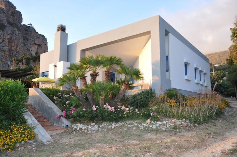 Villa  Macari