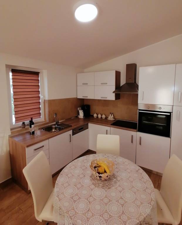 Fully equipped pleasant holiday apartment with terrace & yard | Sea view | Pets are welcome — photo 4