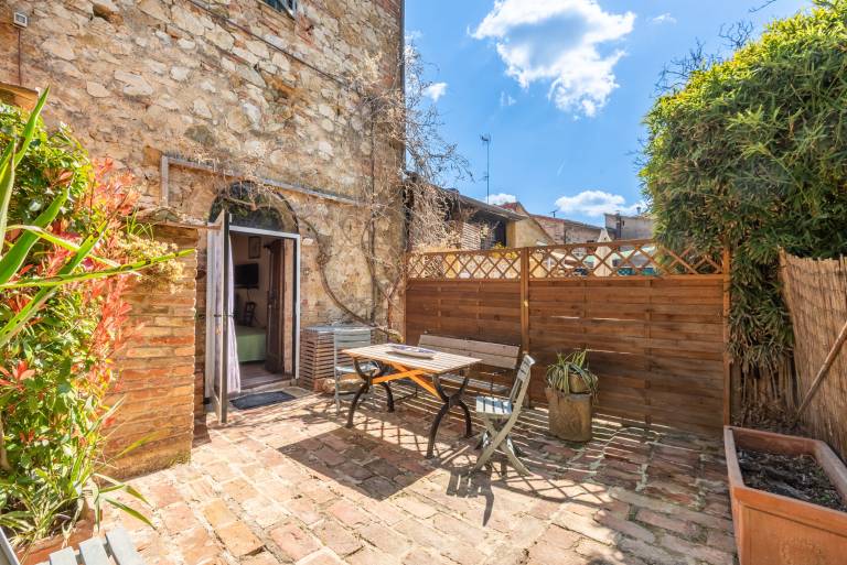 Room 'Salice - Antiche Dimore Di Vescovado' with shared pool and garden in Murlo