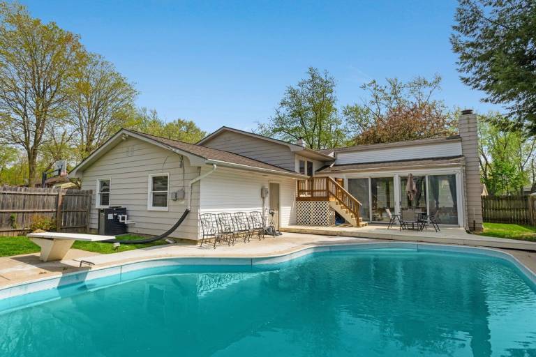 House Lake Forest Extended