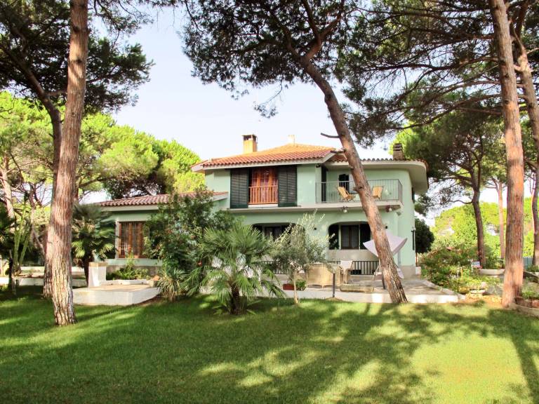 Ferienhaus in Platamona für max. 10 Personen Ferienhaus in Platamona für max. 10 Personen