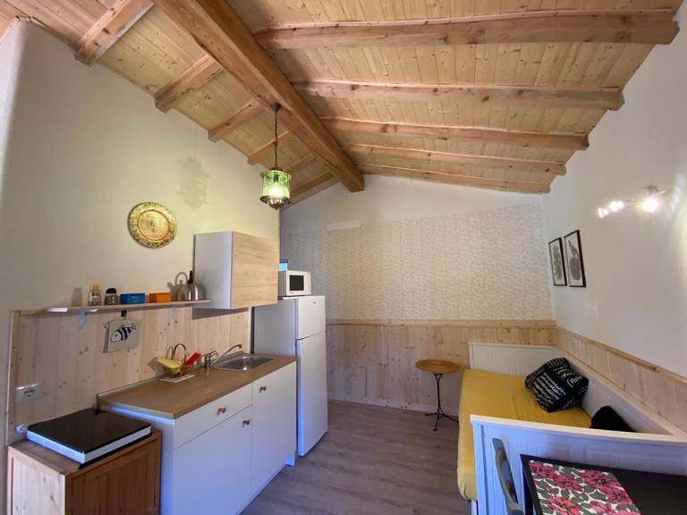 Apartment 'Olive Grove House' with Lake View, Private Terrace and Shared Garden — photo 3
