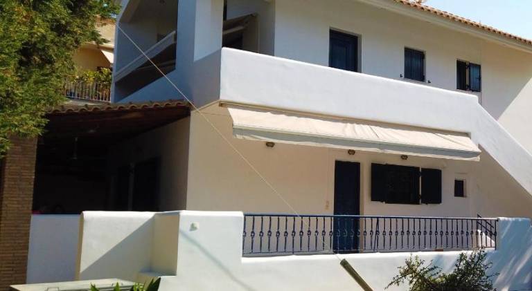 Pleasant holiday apartment with pool | Dogs allowed in Aegina