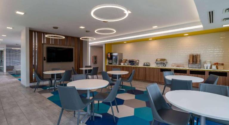 Microtel Inn & Suites by Wyndham Winchester — photo 4
