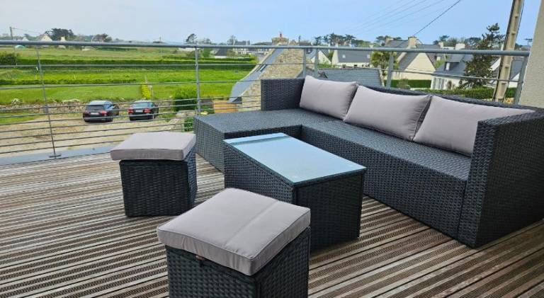 Vacation home with patio, yard & barbecue — photo 4