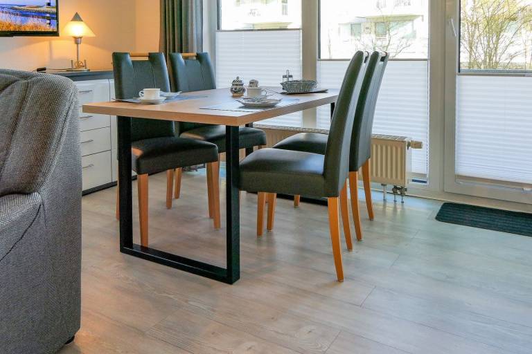 HS01 Ferienwohnung Haus Seewind Cuxhaven Strandnah mit Balkon WLAN Parkplatz — photo 2