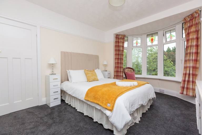 Villa Swansea