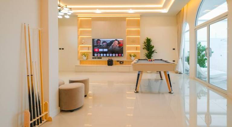 Villa with pool — photo 3