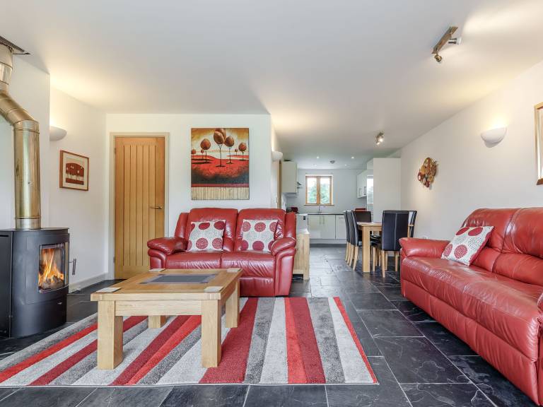 Family-oriented cottage with yard, barbecue & sauna | River view | Pets allowed — photo 5