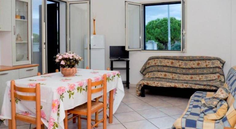 Apartment with 1 room for 4 persons — photo 2