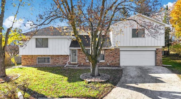 Lovely house | Pets are welcome in Ames, IA