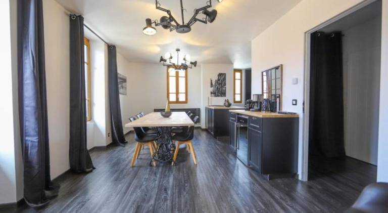 2 bd apartment with sauna in the center of Annecy — photo 2