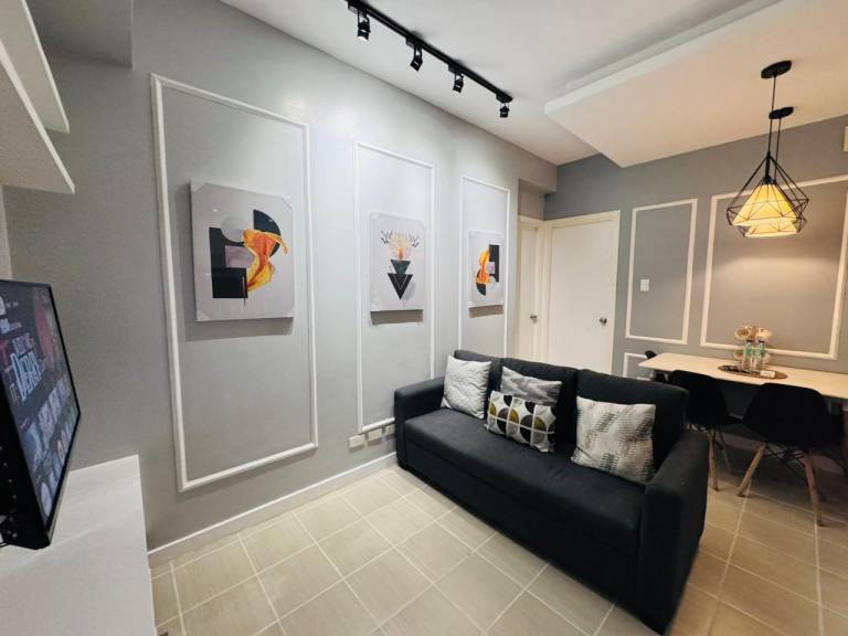 Rental apartment with pool & garden | Suitable for remote work in Pasay