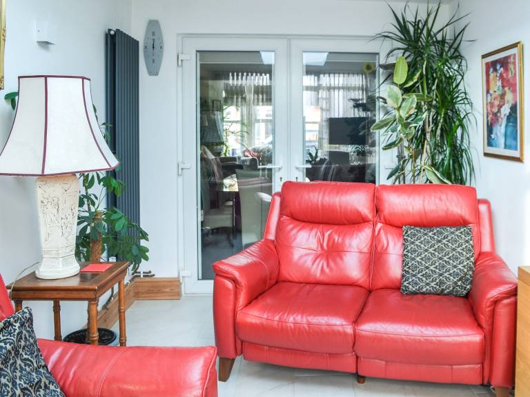 Child-friendly cottage with grill & yard | River view | Pets are welcome — photo 5
