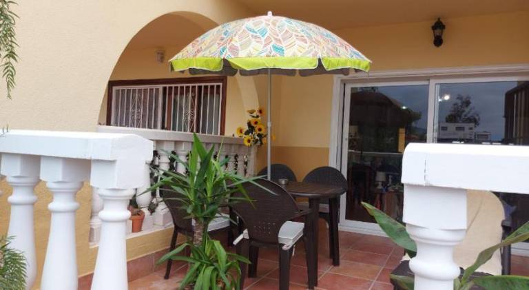 Holiday apartment with patio, barbecue & yard — photo 4