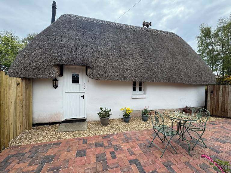Cottage Frogham