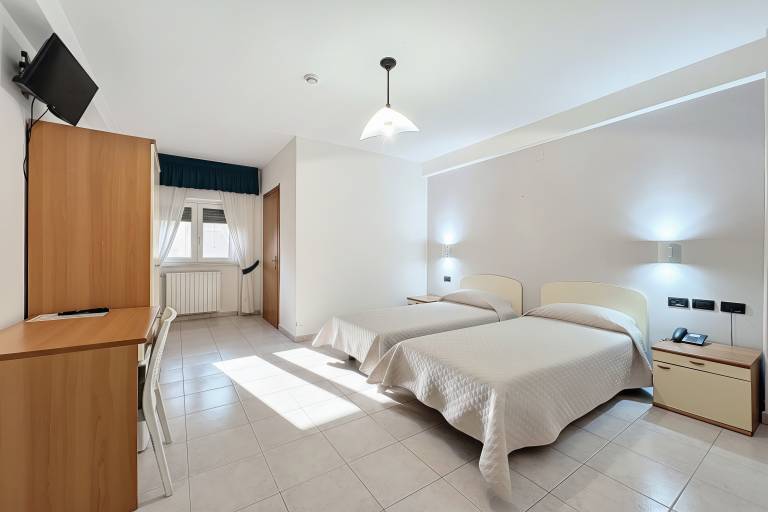 Bed and breakfast with yard, pool & patio in Foggia