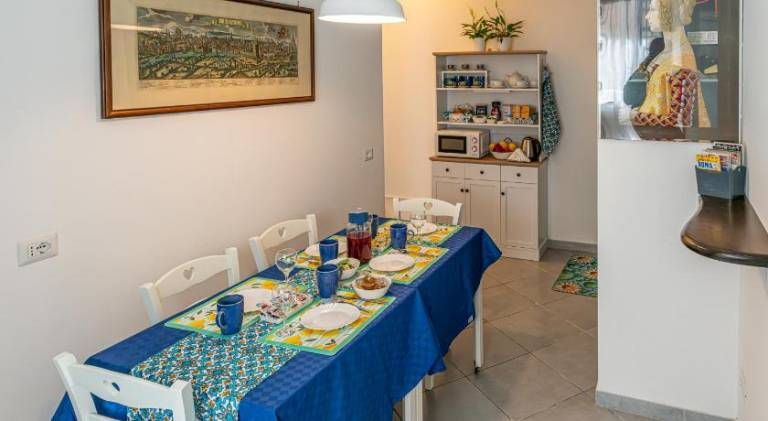Apartment with 2 rooms for 6 persons — photo 4