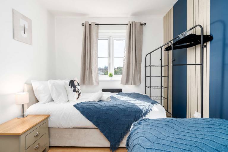 Family-oriented vacation home with grill, yard & fast internet | Pets are welcome — photo 3