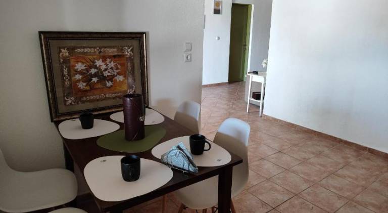 Apartment with grill & patio | Pet-friendly — photo 5