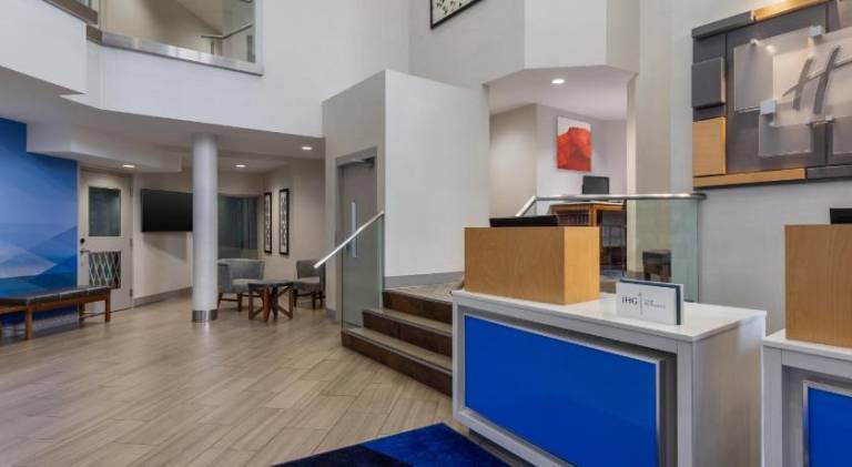 Holiday Inn Express Windsor Waterfront By IHG — photo 5
