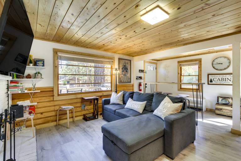 Sugarloaf Vacation Rental  7 Mi to Big Bear Lake! — photo 5
