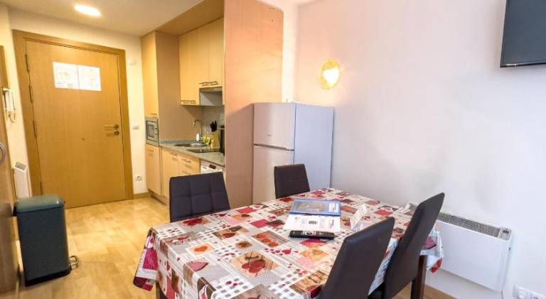Holiday apartment with 2 rooms for 6 persons — photo 4