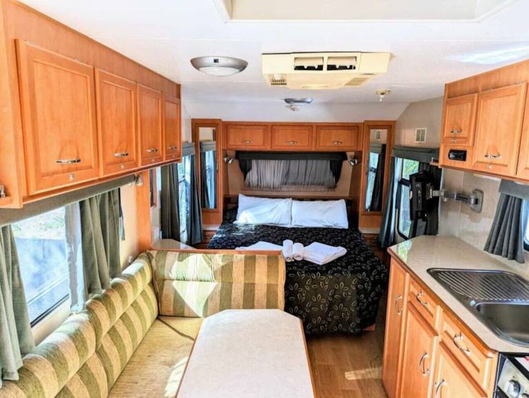 Caravan Emerald