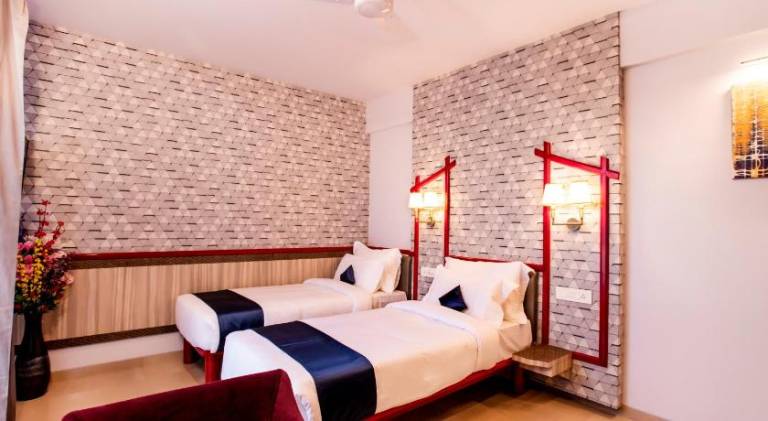Hotel Prabha Palace