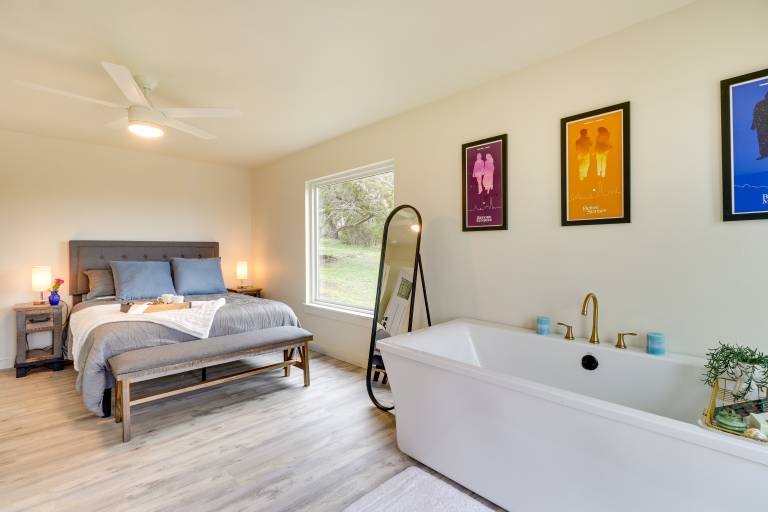 Serene Burnet Getaway w/ Buchanan Lake Views! — photo 3