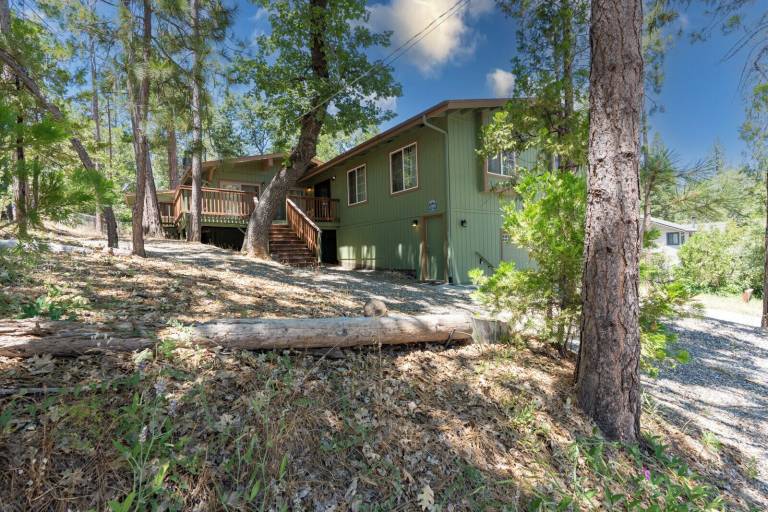 Cabin  Bass Lake