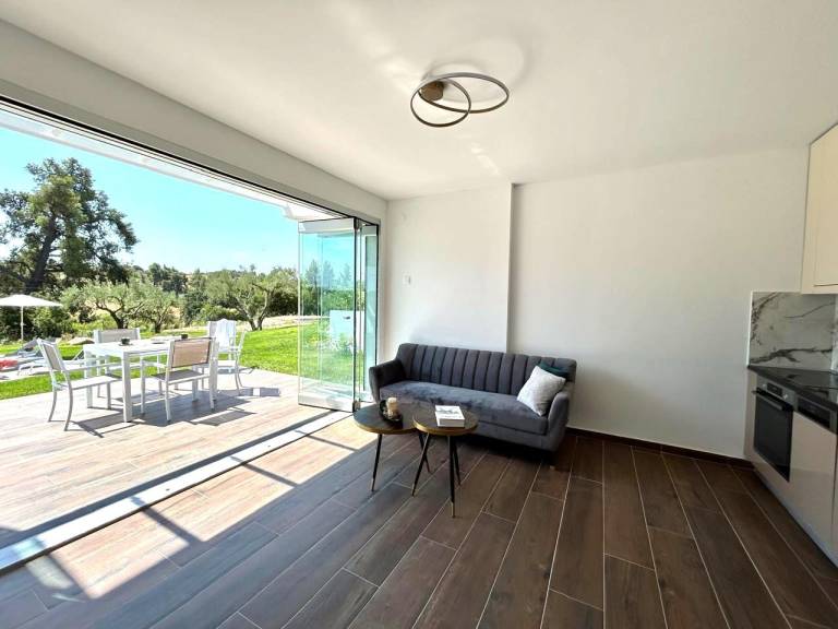 Sani Beverly Hills Luxury Villas — photo 5