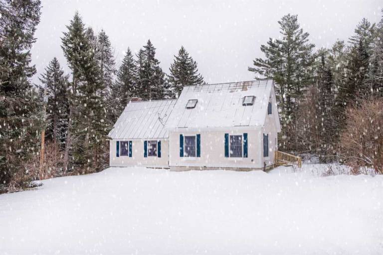The Whimsical Chalet is a lovely cape on acres. Private setting less than 10 minutes to skiing. in Rutland, VT