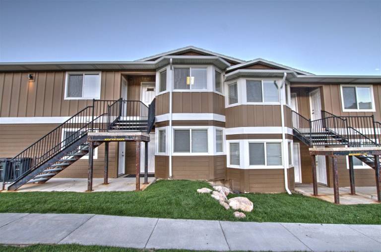Condo  Garden City
