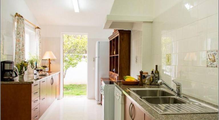 Charming Villa with Heated Pool near Sandy Beach, Hiking, Golf and Wineries — photo 3